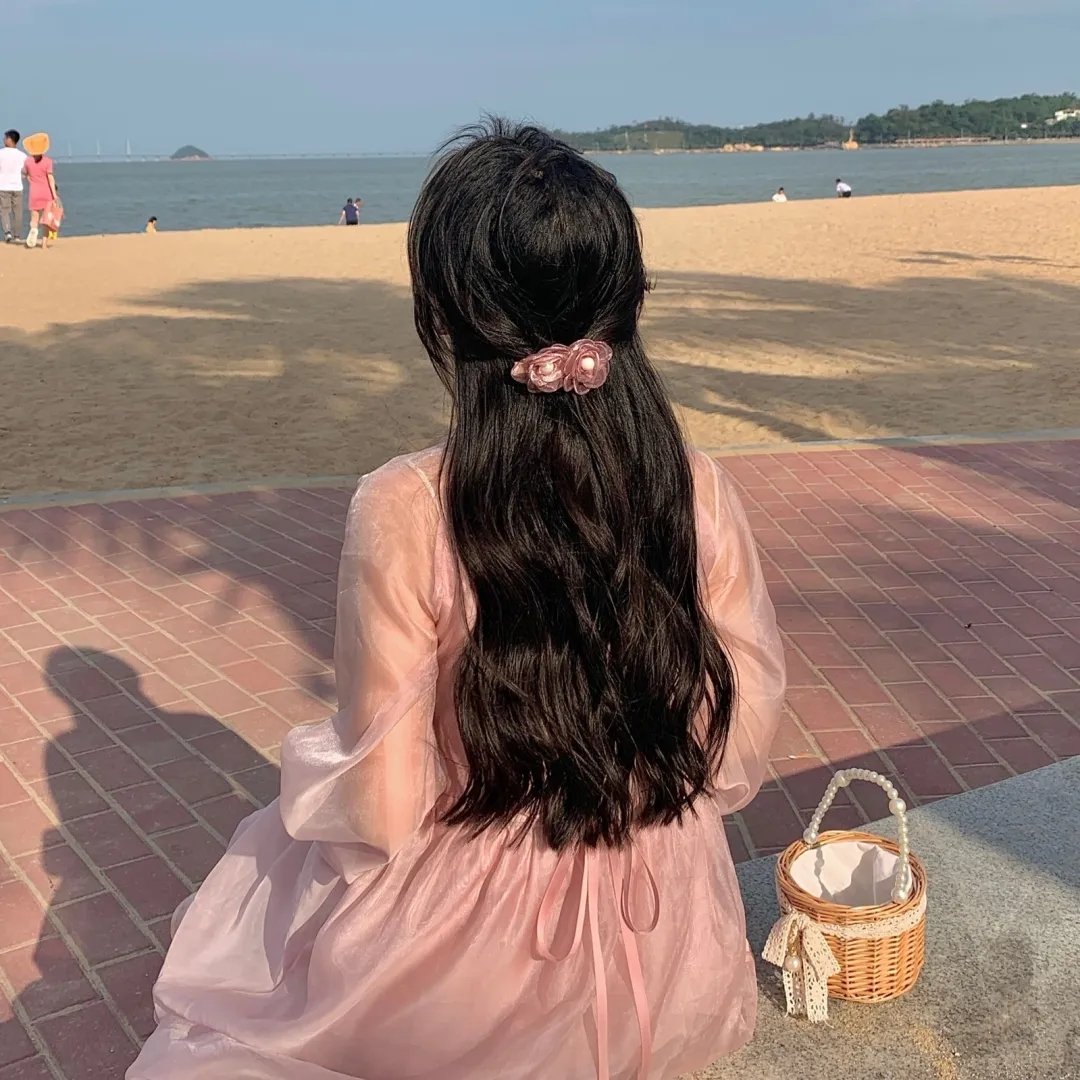 夜阑卧听风吹雨